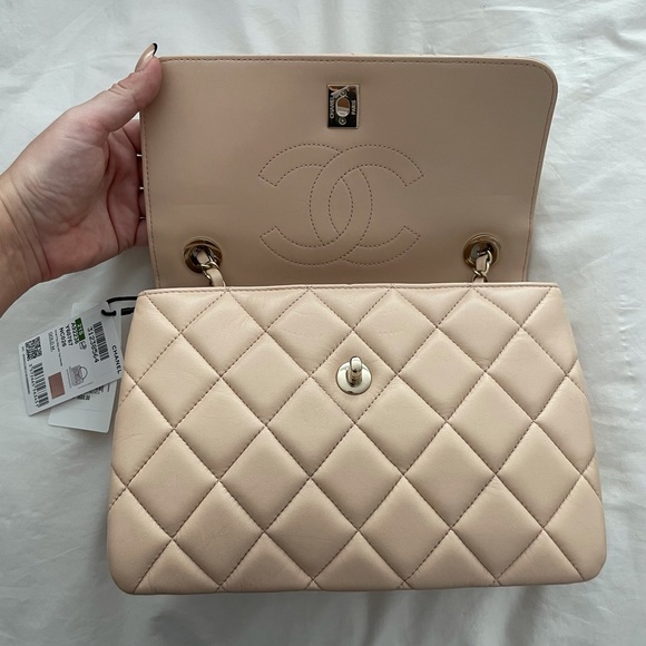 LIKE NEW 🖤 CHANEL 21S Light Beige Small Trendy CC - Picture 13 of 16